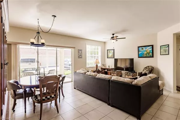 Naples, FL 34109,4700 Saint Croix LN #318