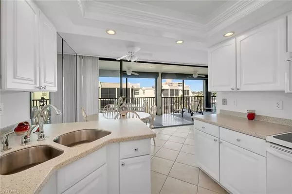 Marco Island, FL 34145,933 Collier CT #C402
