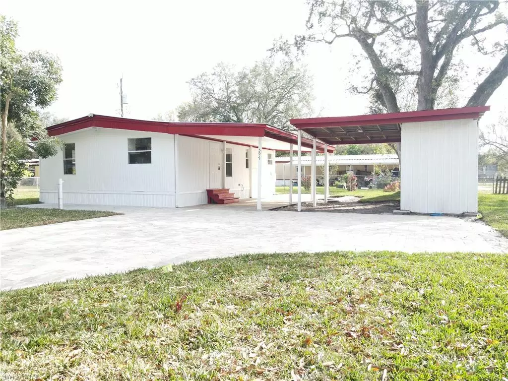 Labelle, FL 33935,597 Pinewood DR