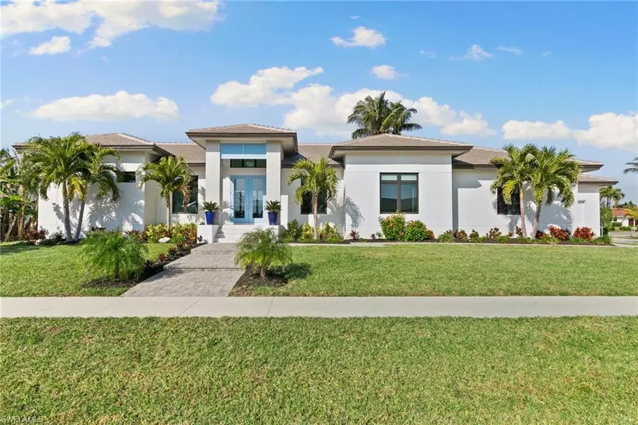 100 Templewood CT, Marco Island, FL 34145