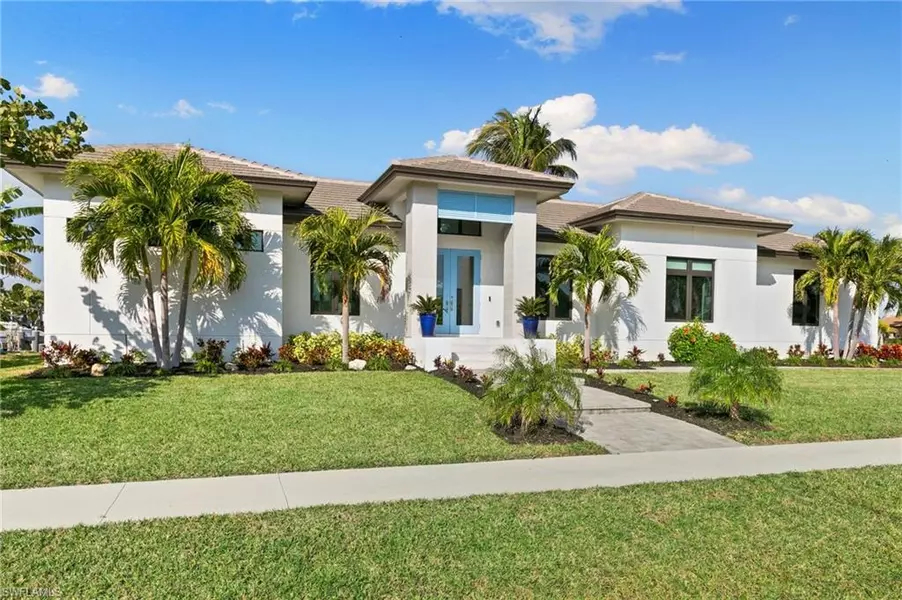 100 Templewood CT, Marco Island, FL 34145