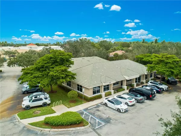 Naples, FL 34110,5683 Strand CT #10