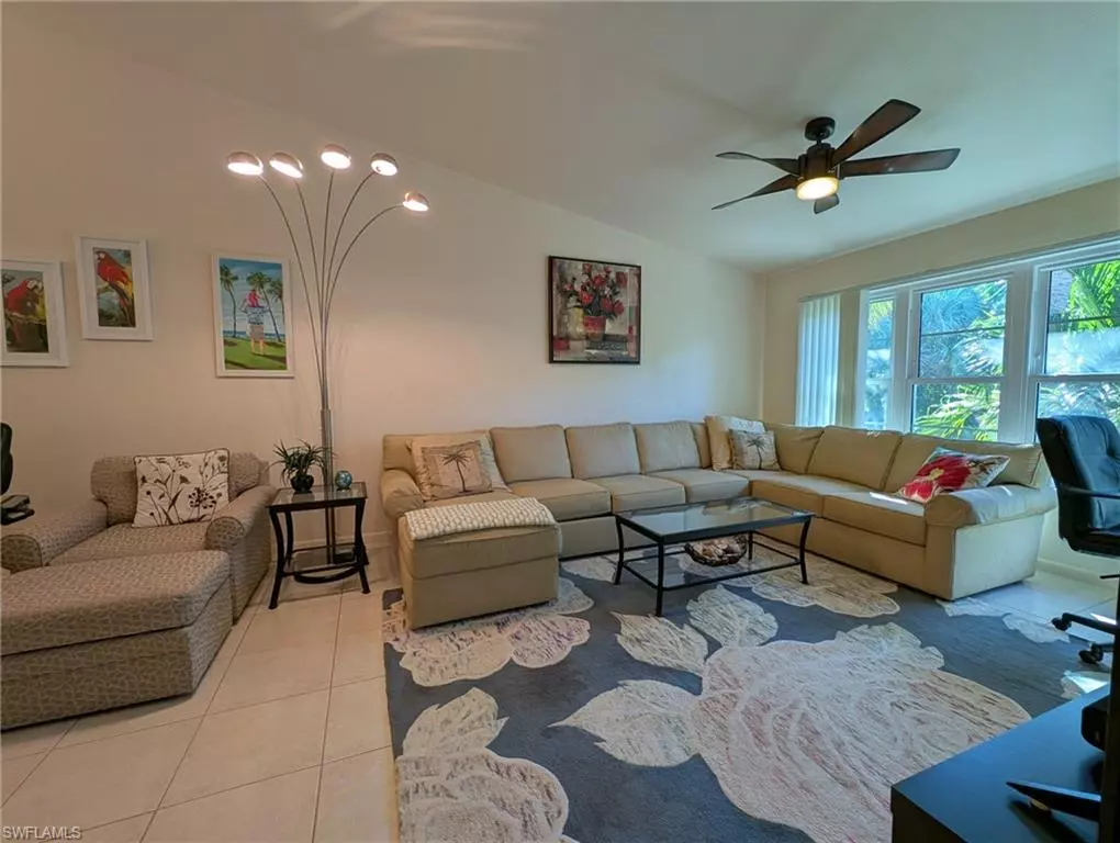 Naples, FL 34112,4080 Looking Glass LN #2908