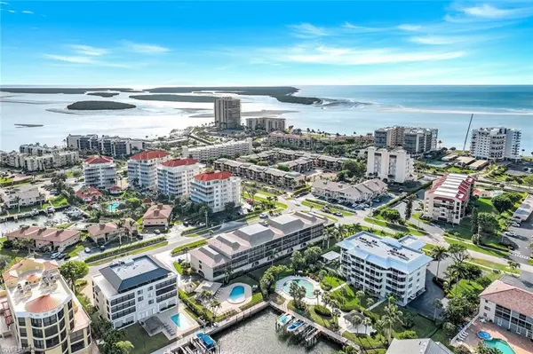 1051 Swallow AVE #106,  Marco Island,  FL 34145