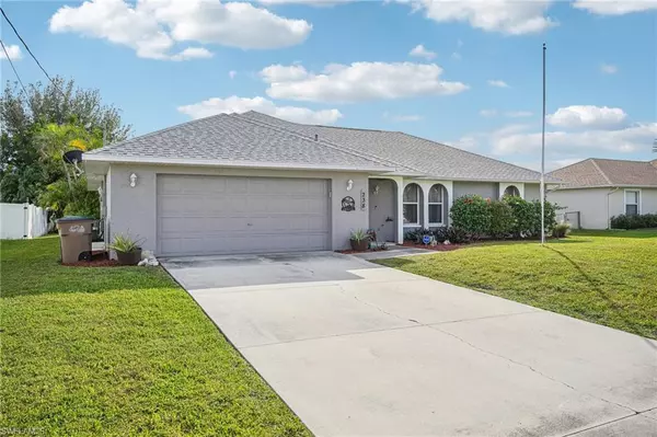 238 SW 43rd LN, Cape Coral, FL 33914