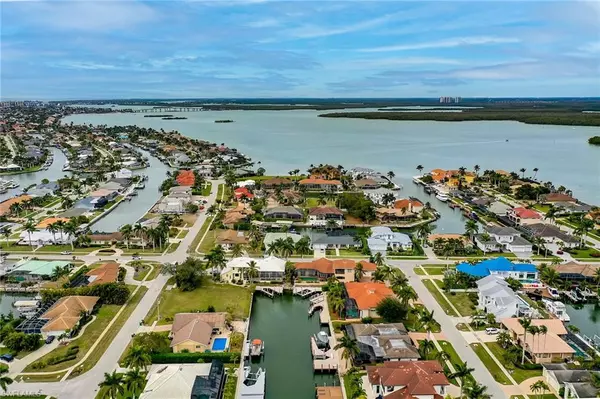 Marco Island, FL 34145,184 Hollyhock CT