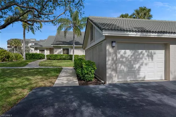 Naples, FL 34110,301 Arbor Lake DR #3-101