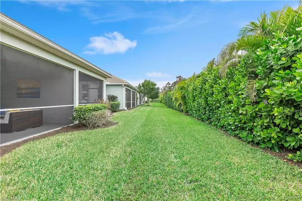 Naples, FL 34112,4665 Arboretum CIR #103