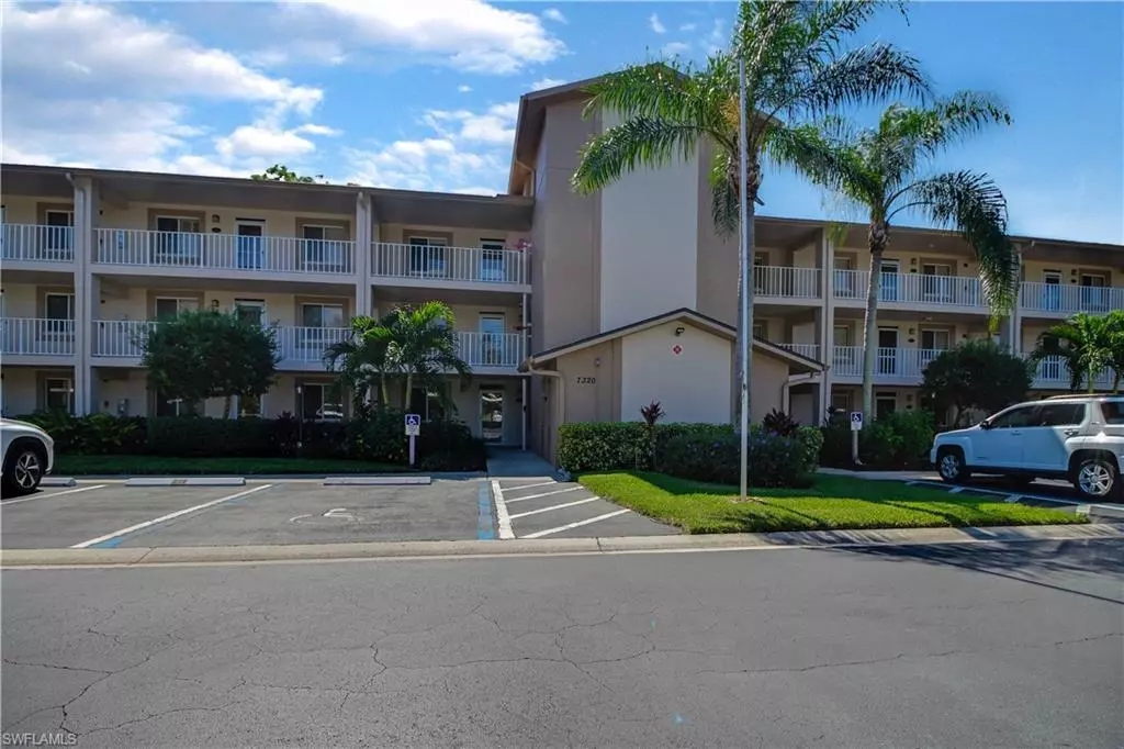 Naples, FL 34104,7320 Glenmoor LN #2105