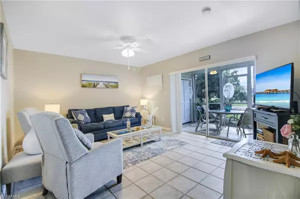 7320 Glenmoor LN #2105, Naples, FL 34104