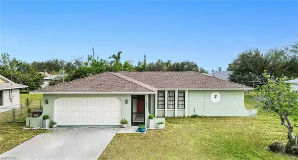 247 SE Santa Barbara PL, Cape Coral, FL 33990