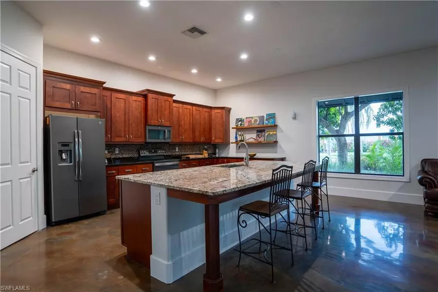 1561 Lynwood AVE, Fort Myers, FL 33901