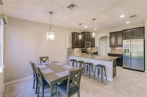 Naples, FL 34119,15410 Summit Place CIR #136