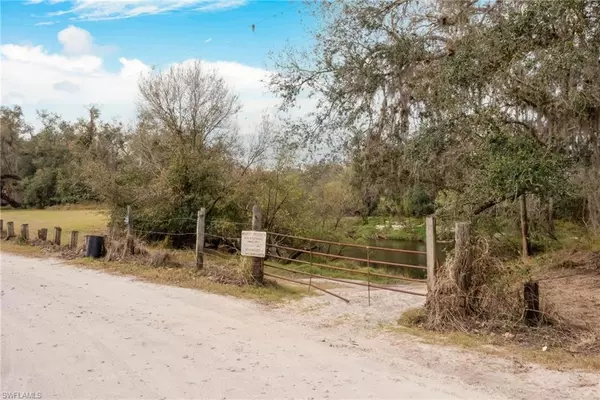 Arcadia, FL 34266,1281 NE River Rock DR