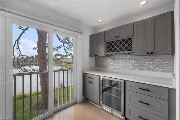Naples, FL 34108,845 Gulf Pavilion DR #204