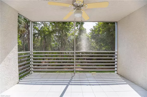 Naples, FL 34110,290 Naples Cove DR #2204