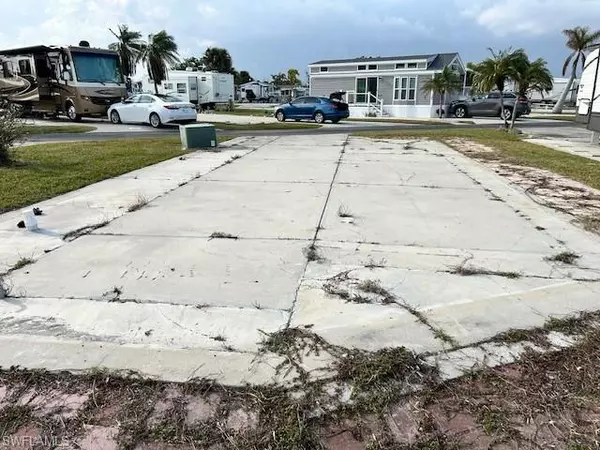 Fort Myers, FL 33908,19681 Summerlin Rd. E-80