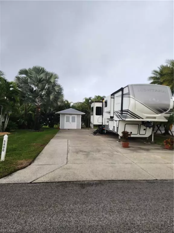 Fort Myers, FL 33905,5800 PATHWOOD CT E