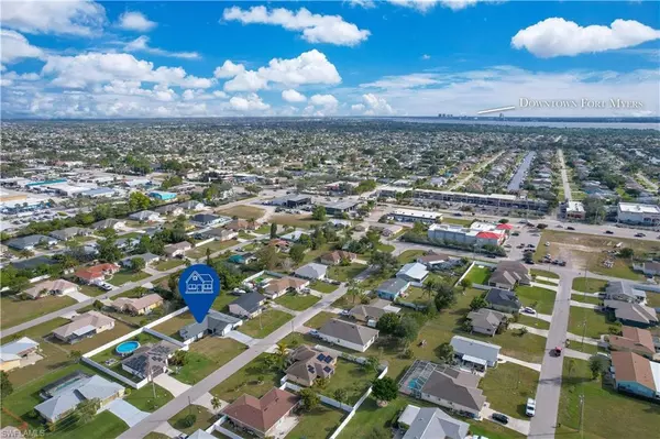 Cape Coral, FL 33990,1423 SE 11th TER