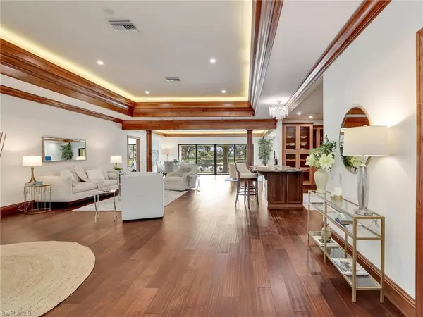 Naples, FL 34110,700 Arbor Lake DR #7-101