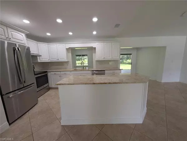 Naples, FL 34119,6147 English Oaks LN