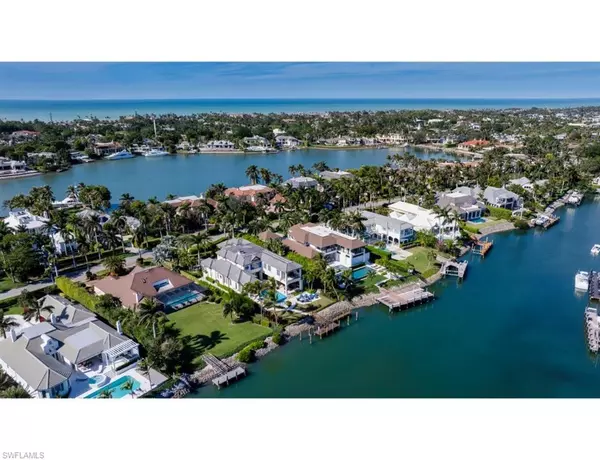 Naples, FL 34102,1013 Spyglass LN