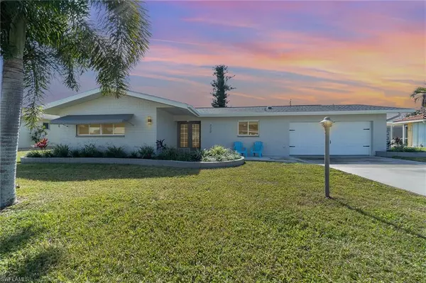 220 SE 46th ST, Cape Coral, FL 33904