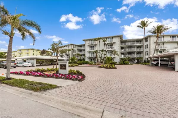 Naples, FL 34103,2800 Gulf Shore BLVD N #100