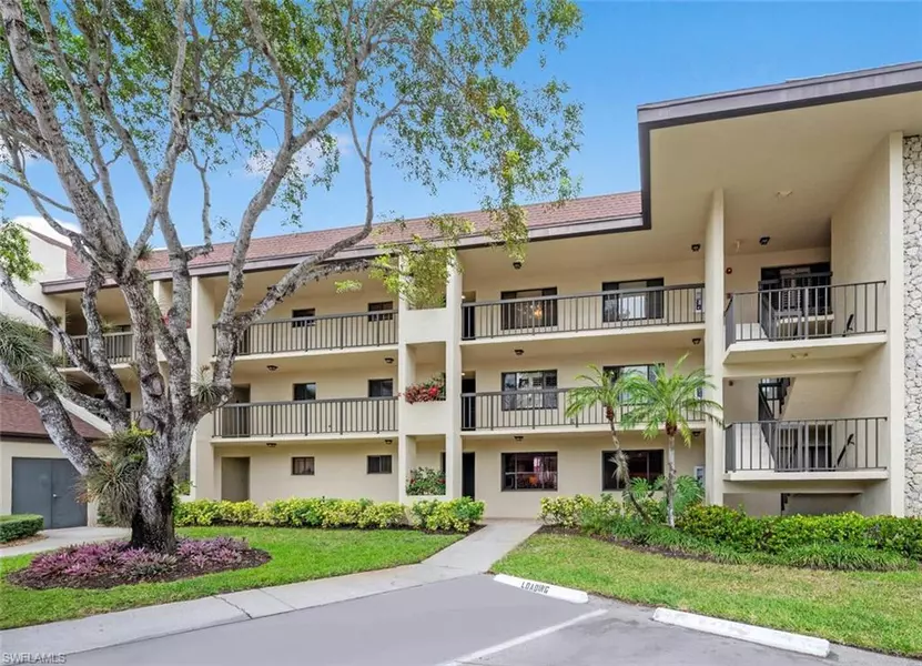 415 Augusta BLVD #311, Naples, FL 34113