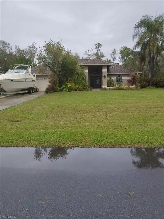 7831 Deni DR, North Fort Myers, FL 33917