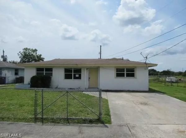 41 Roanoke DR, Fort Myers, FL 33905