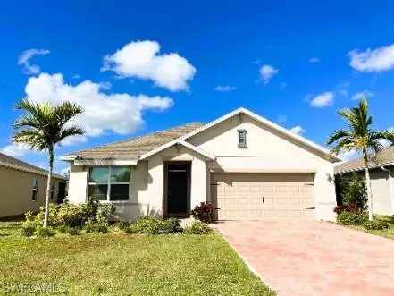 3196 Estancia LN, Cape Coral, FL 33909