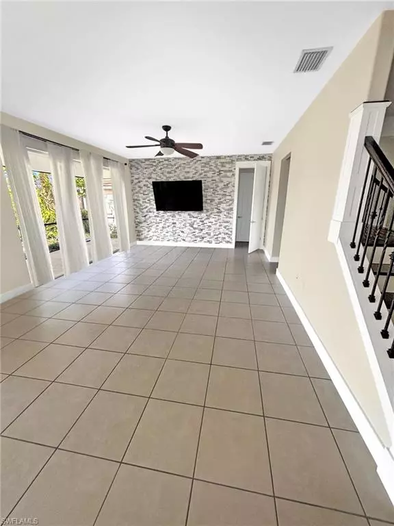 Naples, FL 34120,1981 Sagebrush CIR