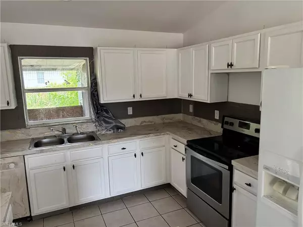 Lehigh Acres, FL 33973,2205/2207 Armour RD