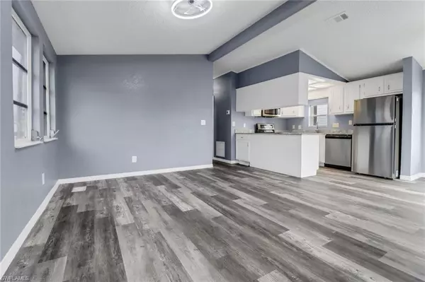 Fort Myers, FL 33908,19681 Summerlin RD #354