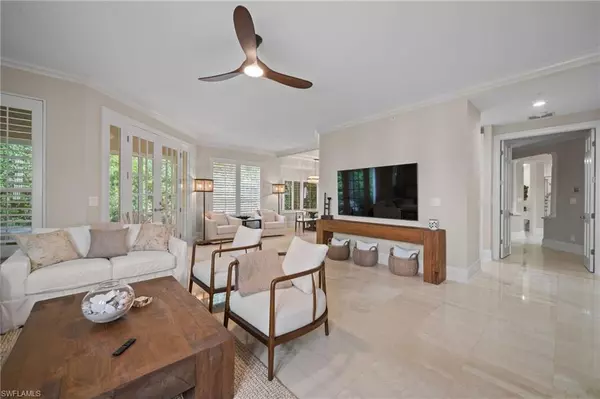 Naples, FL 34103,261 Colonade CIR #2701