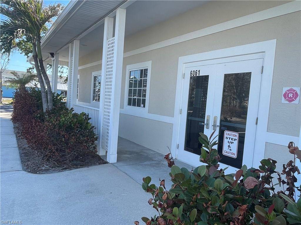 Fort Myers Beach, FL 33931,6061 Estero BLVD