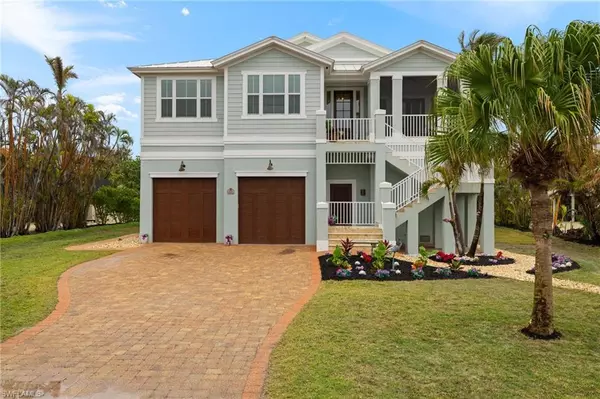 1114 Seagrape LN, Sanibel, FL 33957