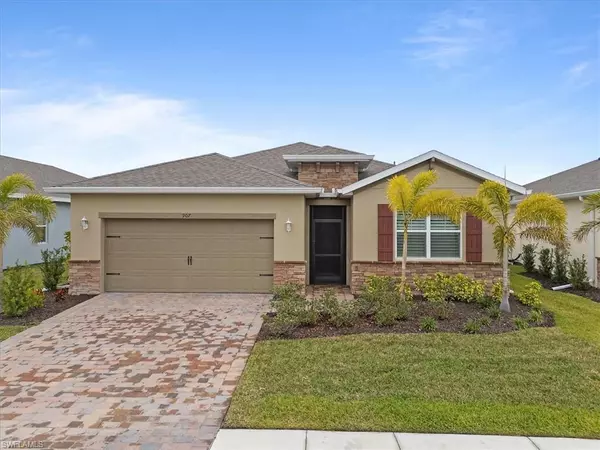 907 Stonewater Lake TER, Cape Coral, FL 33993