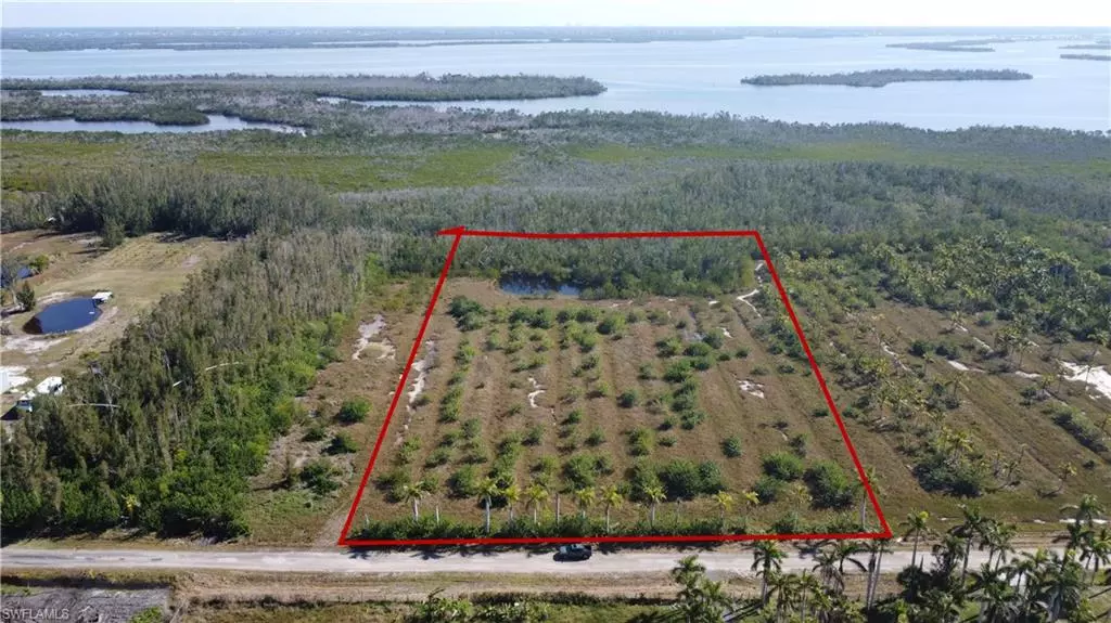 Bokeelia, FL 33922,13660 Ficus Tree LN
