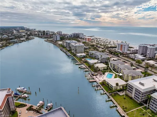 Naples, FL 34103,2850 Gulf Shore BLVD N #408