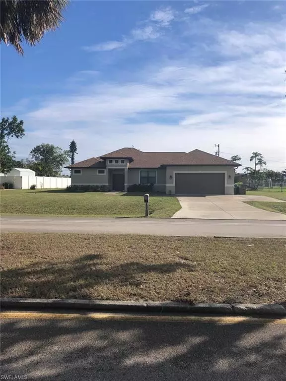 2717 SHELBY PKWY, Cape Coral, FL 33094