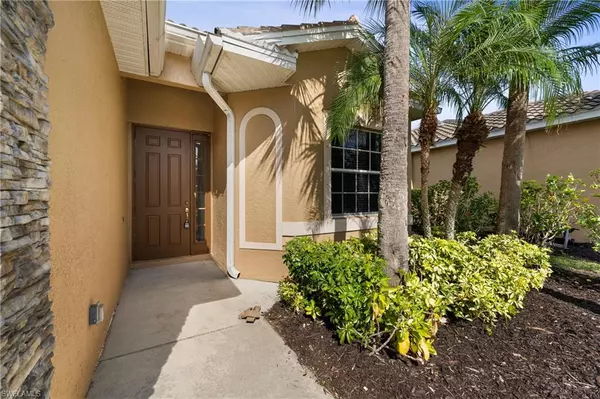 Cape Coral, FL 33909,2722 Blue Cypress Lake CT