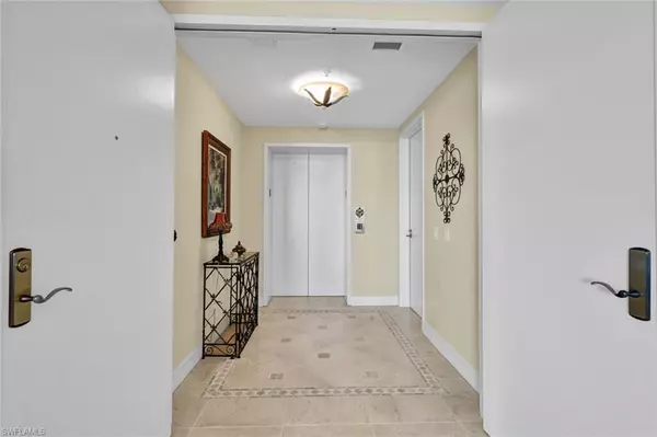 Naples, FL 34110,295 Grande WAY #405