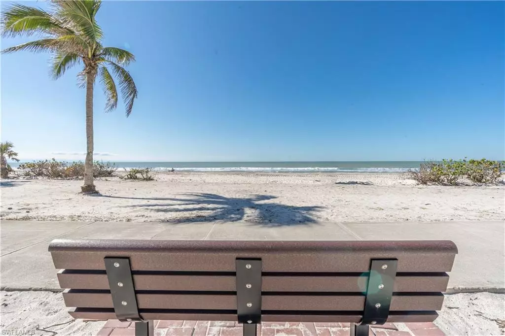 Naples, FL 34103,4031 Gulf Shore BLVD N #PHIE