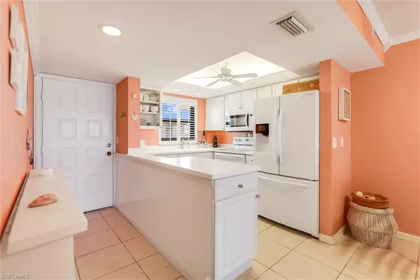 Fort Myers Beach, FL 33931,6897 Estero BLVD #155