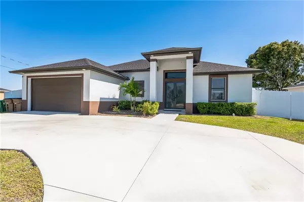 217 Nelson RD N, Cape Coral, FL 33993