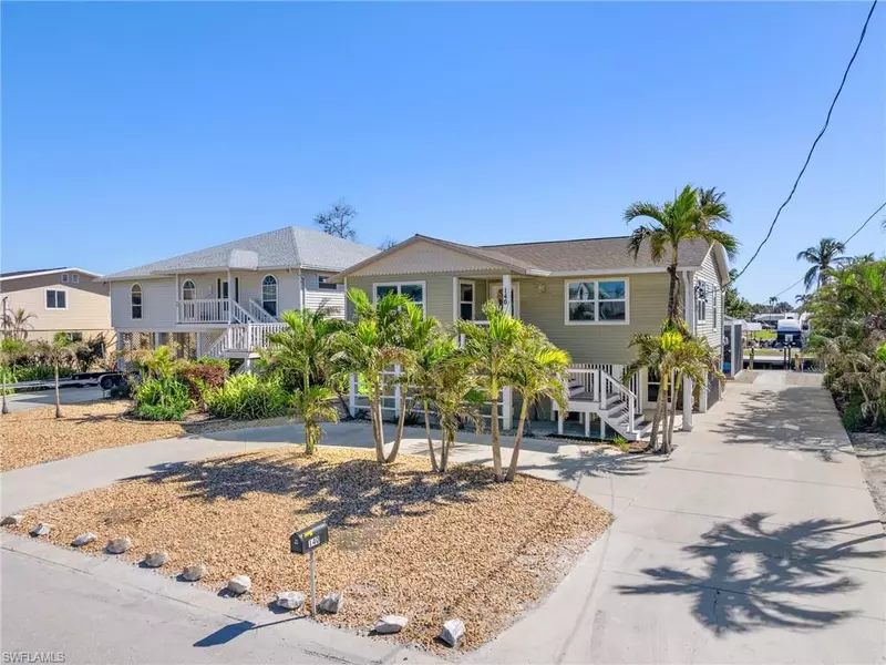 140 Curlew ST, Fort Myers Beach, FL 33931