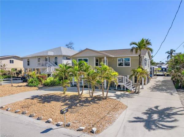 140 Curlew ST, Fort Myers Beach, FL 33931