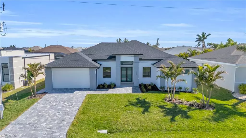 Cape Coral, FL 33991,117 SW 37th PL